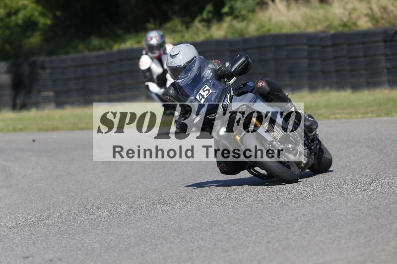 /Archiv-2025/49 26.08.2025 Cornu Master School ADR/blau-bleu/45